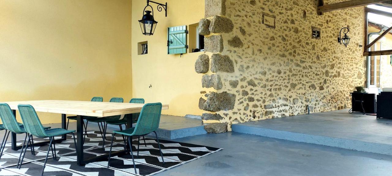 Maison D'Hotes Le Courty Blousson-Sérian Exterior foto
